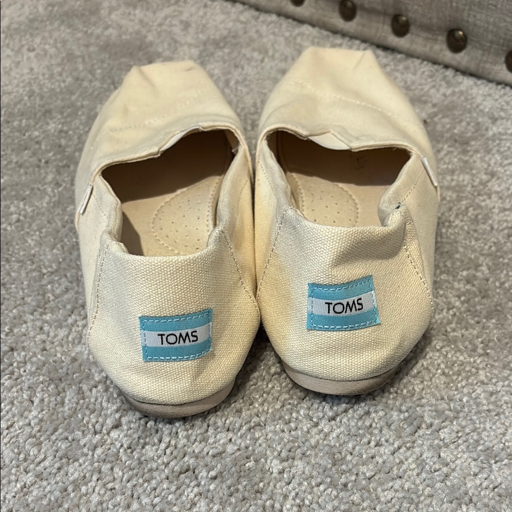 TOMS Beige Canvas Casual Slip-Ons